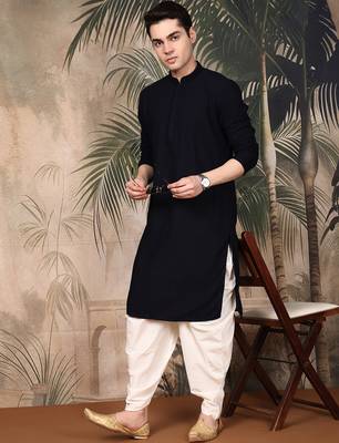 Blue silk blend embroidred kurta for men 5