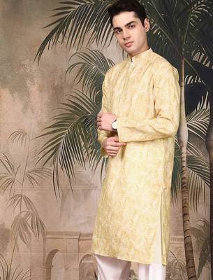 Yellow silk blend solid kurta for men 2