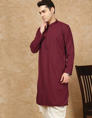 Maroon cotton blend solid kurta for men 2