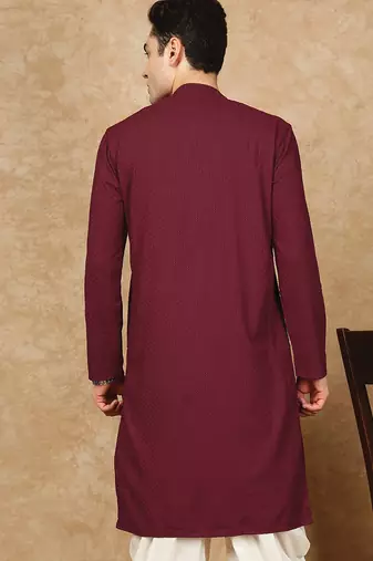 Maroon cotton blend solid kurta for men