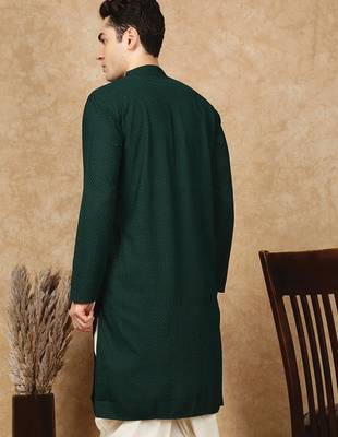Green cotton blend solid kurta for men 4