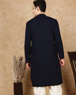 Blue cotton blend solid kurta for men 4