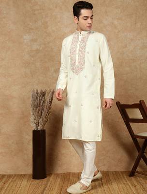 Off white cotton floral kurta for men 5