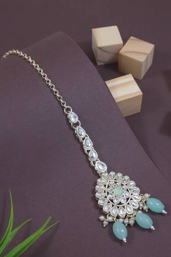 Gold plated traditional kundan & pearl maang tikka for women 