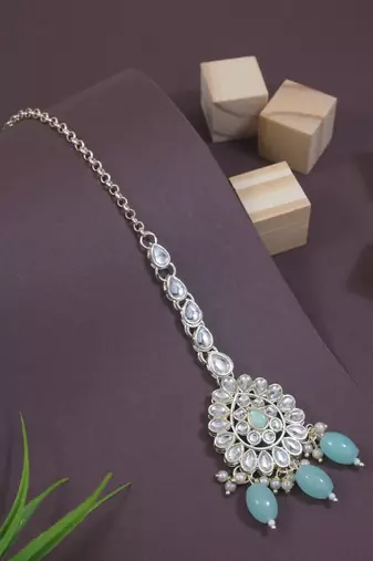 Gold plated traditional kundan & pearl maang tikka for women 