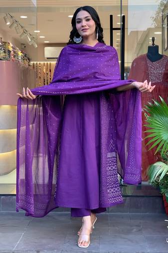 Aaysa women pure cotton embroidered blue kurta with pant and dupatta