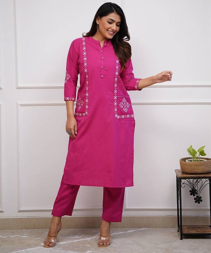 Aaysa women pure cotton embroidered pink kurta with pant