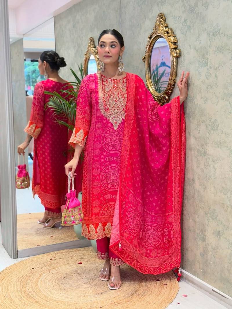 Aaysa women pure cotton embroidered pink kurta with pant and dupatta