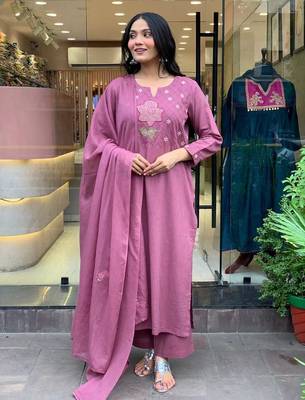 Lilac Women  Cotton Embroidered Kurta With Pant And Dupatta 3