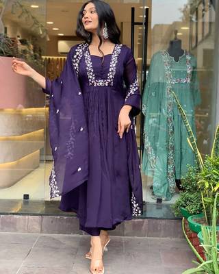 Blue Women Pure Cotton Embroidered Kurta With Pant And Dupatta 2