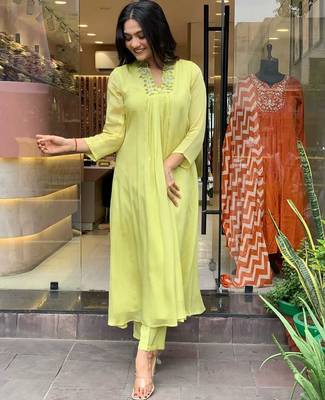 Green Women Pure Cotton Embroidered Kurta With Pant And Dupatta 2