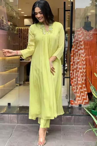 Green Women  Cotton Embroidered Kurta With Pant And Dupatta