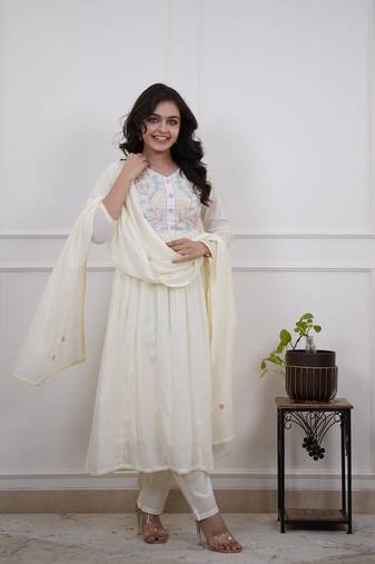 Aaysa women pure cotton embroidered white kurta with pant and dupatta