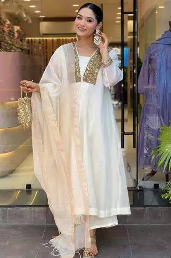 Aaysa women pure cotton embroidered white kurta with pant and dupatta