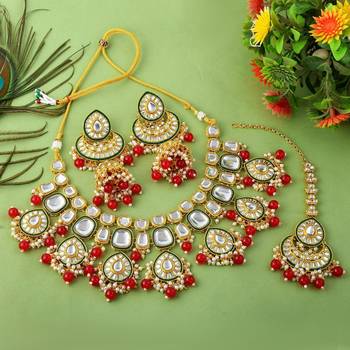 Elegant red color kundan necklace set for traditional wedding wear 2