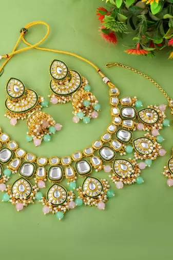 Dual pink & pista green color kundan necklace set for festive look