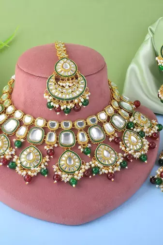 Maroon & green color kundan necklace set for bridal and party use