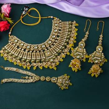 Traditional yellow color kundan necklace set for festive outfits 2