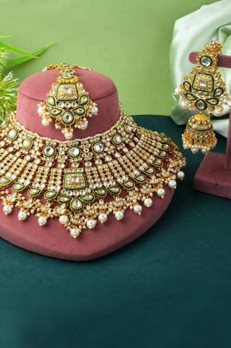 Handcrafted white color kundan necklace set with classic detailing