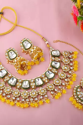 Sunshine yellow color kundan necklace set for daytime events
