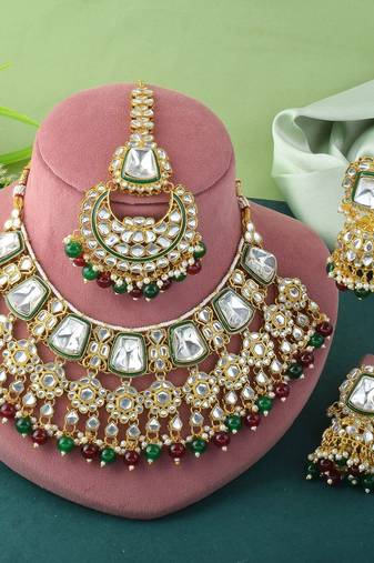 Maroon & green color kundan necklace set for engagement ceremonies