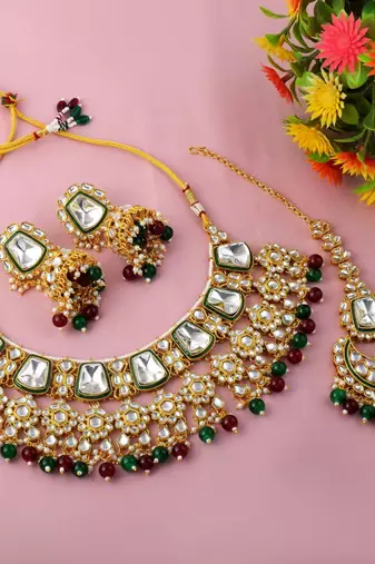 Maroon & green color kundan necklace set for engagement ceremonies