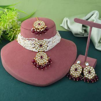 Eye-catching magenta color choker kundan necklace set for events 1