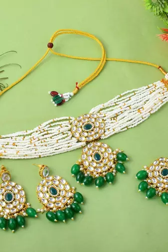 Classic green color choker kundan necklace set for ethnic dressing