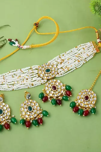 Dual maroon & green color choker kundan necklace set for weddings