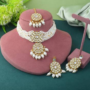 Bright white color choker kundan necklace set for bridal glamour 2