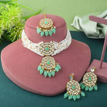 Stylish pista green color choker kundan necklace set for parties 1