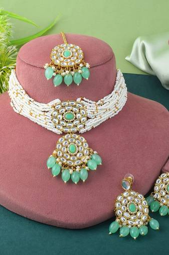 Stylish pista green color choker kundan necklace set for parties