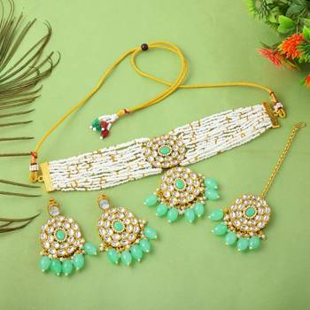 Stylish pista green color choker kundan necklace set for parties 2