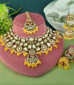 Sunshine yellow color kundan necklace set for cultural ceremonies