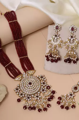 Maroon color kundan necklace set