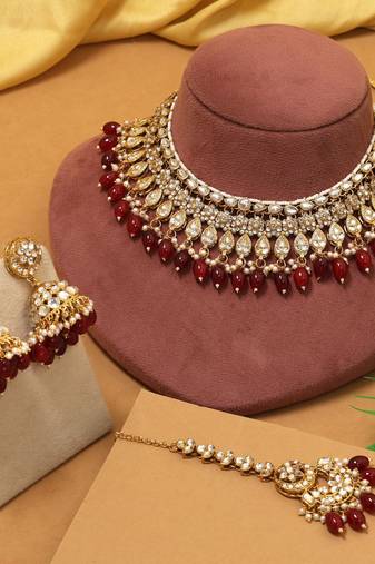 Maroon color kundan necklace set