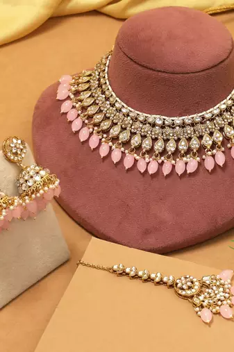Pink color kundan necklace set