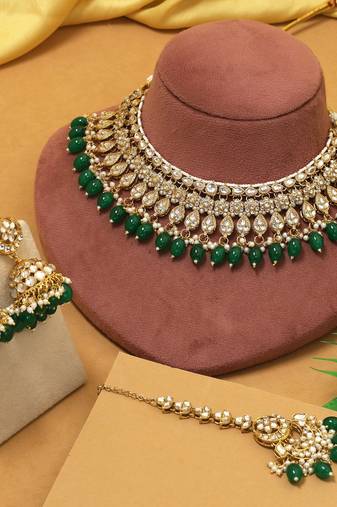 Green color kundan necklace set