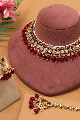 Maroon color kundan necklace set