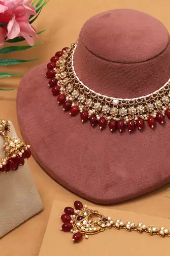 Maroon color kundan necklace set