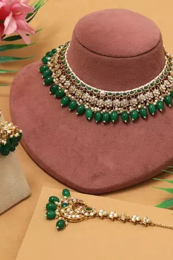 Green color kundan necklace set