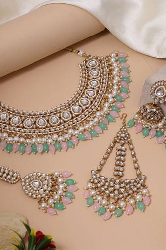 Pink & pista green color kundan necklace set