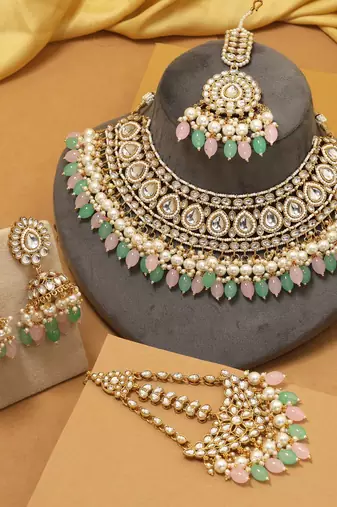 Pink & pista green color kundan necklace set