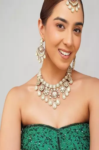 Gold plated kundan necklace set