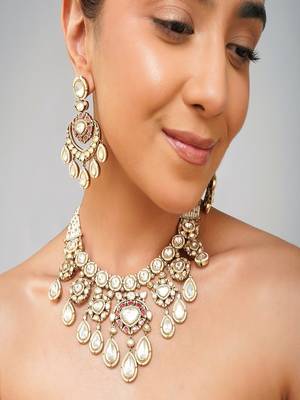 Gold plated kundan necklace set 3
