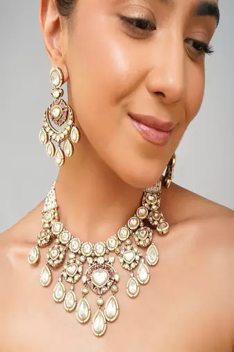 Gold plated kundan necklace set