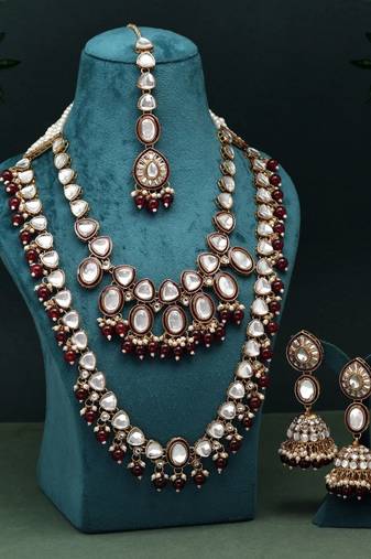 Maroon color kundan necklace set