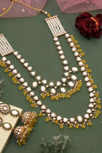 Yellow color kundan necklace set