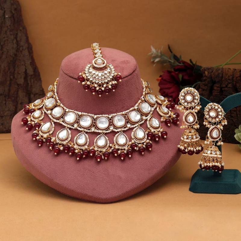 Maroon color kundan necklace set