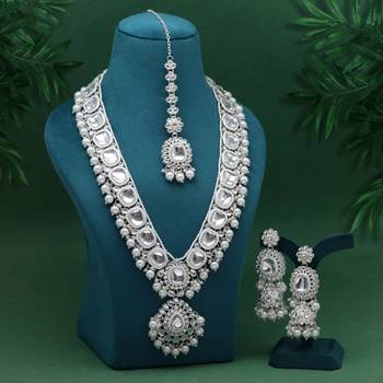 White gold color kundan necklace set 1